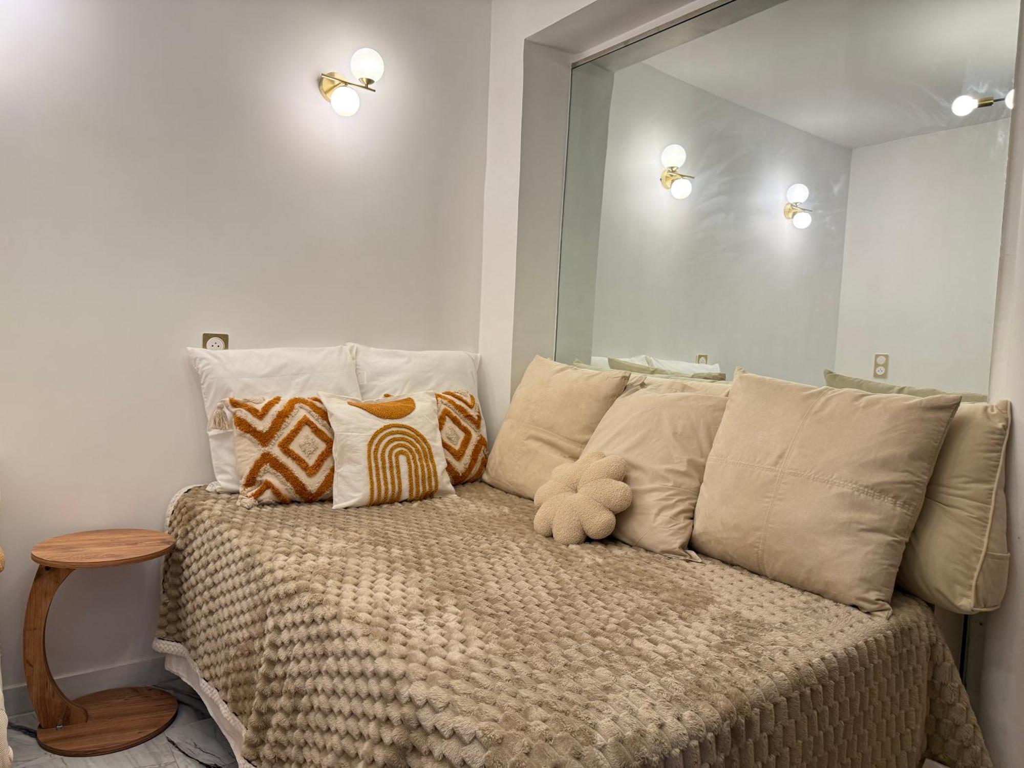 124A Le Marais - Richard Lenoir Working & Living Apartment Paris Luaran gambar